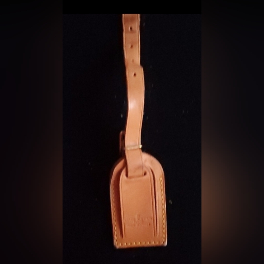 Louis Vuitton Leather Luggage Tag - Picture 9 of 13